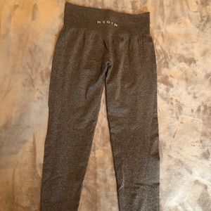 NVGTN speckled black